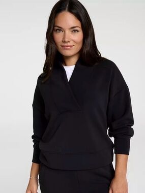 Women’s Calia V-Neck comfy top